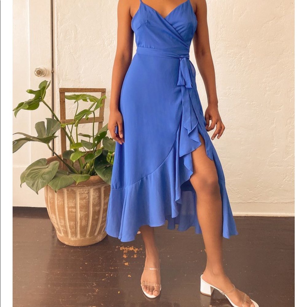 Lulu’s blue wrap dress